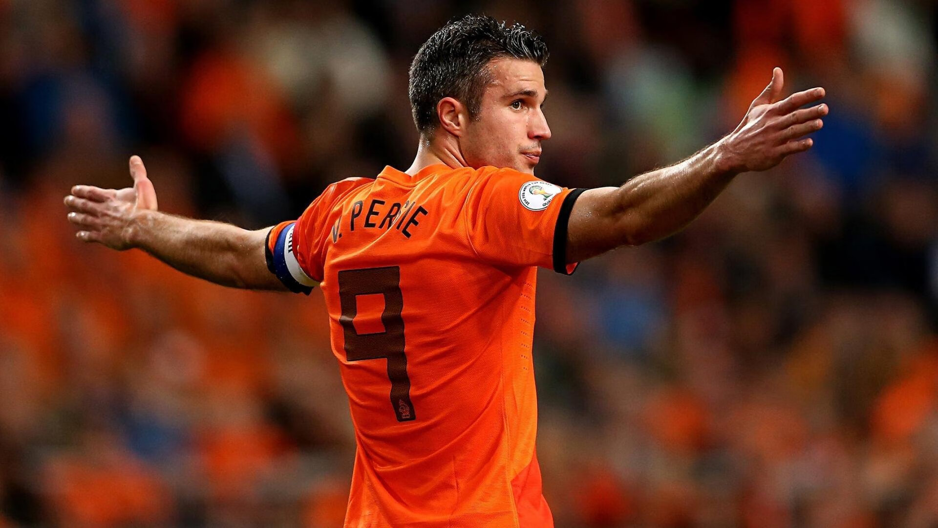 爱游戏大厅官网-全能战士：赛场上的多面手引领风潮